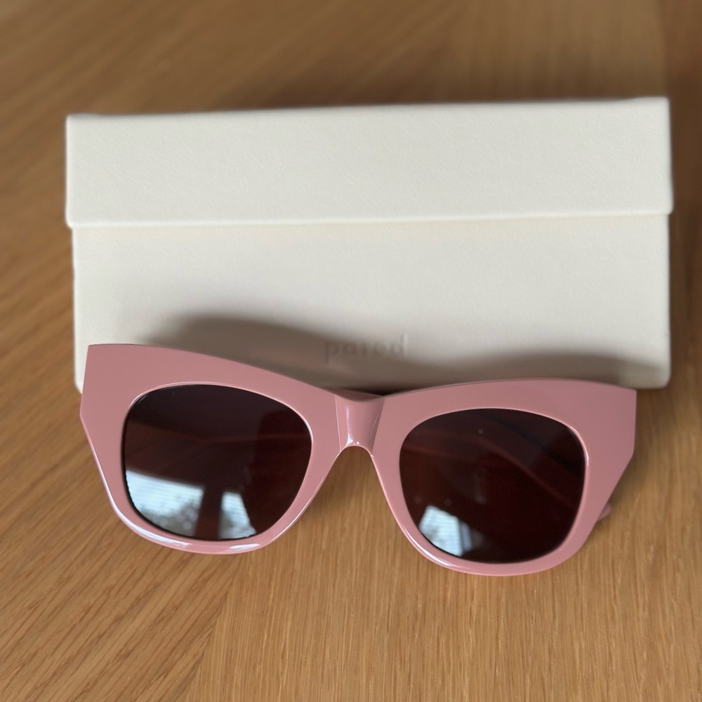 **BRAND NEW** Montce x Pared Queen & Moncur Sunglasses in Dusty Pink